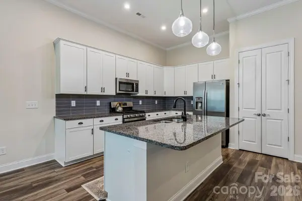 10400 Superb LN, Charlotte, NC 28215