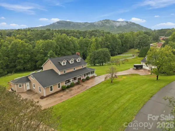 1345 Shirebourn None, Hickory, NC 28602