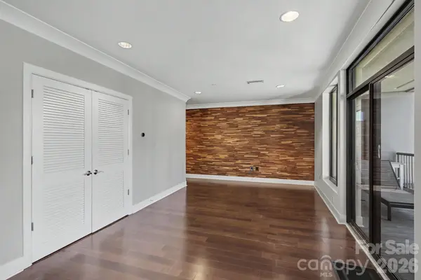 222 S Caldwell ST #1509, Charlotte, NC 28202