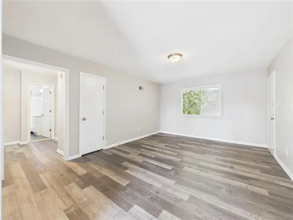 8030 Campbell ST, Kansas City, MO 64131
