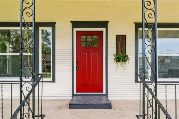 105 E Hale ST, Spring Hill, KS 66083