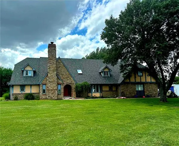 21898 Sunflower RD, Edgerton, KS 66021