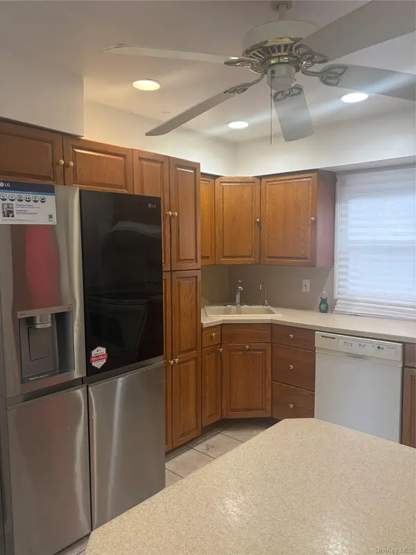 224 E Pennywood AVE, Roosevelt, NY 11575
