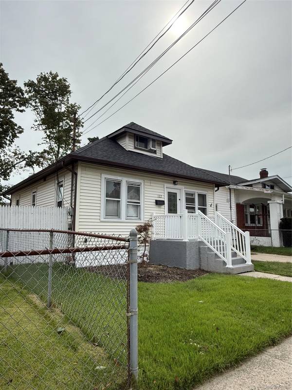 122 Dehnhoff AVE, Freeport, NY 11520