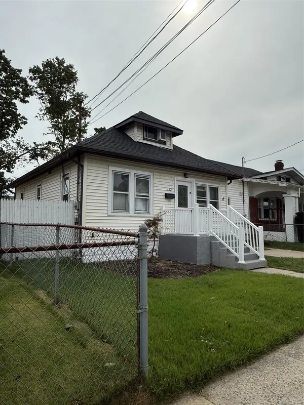 122 Dehnhoff AVE, Freeport, NY 11520