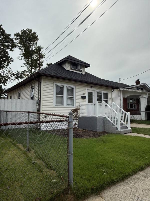 122 Dehnhoff AVE, Freeport, NY 11520