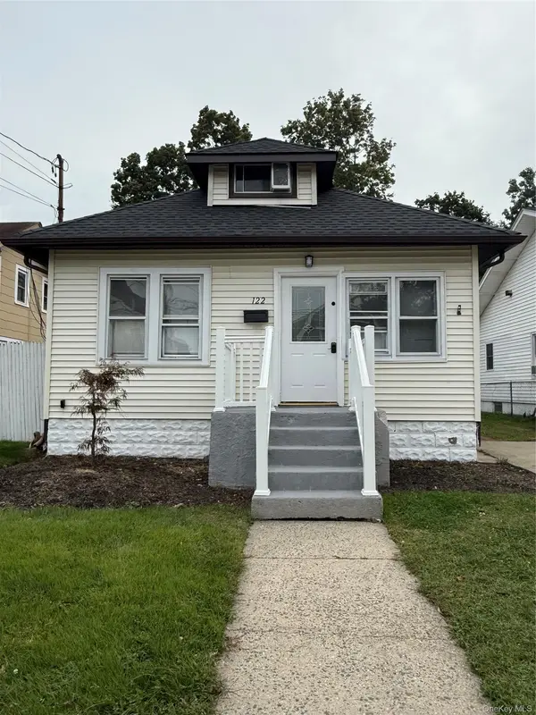 122 Dehnhoff AVE, Freeport, NY 11520