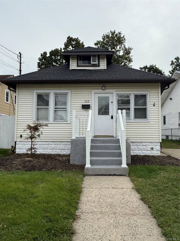 122 Dehnhoff AVE, Freeport, NY 11520