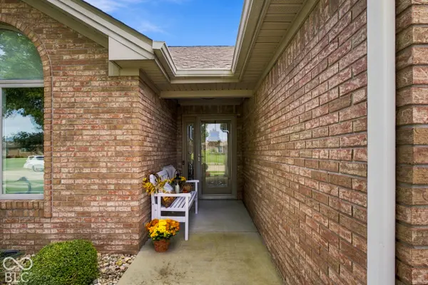 3739 Imperial DR E, Columbus, IN 47203