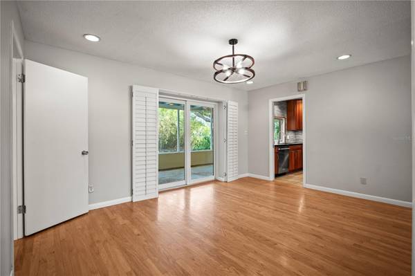 6512 BOWLINE DR, Sarasota, FL 34231