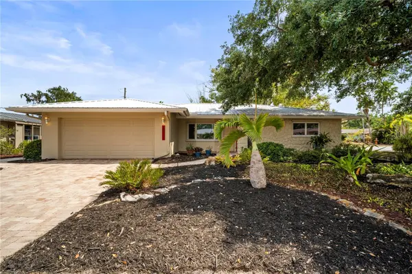 6512 BOWLINE DR, Sarasota, FL 34231