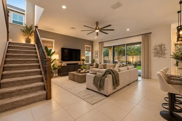 30980 LINDENTREE DR, Wesley Chapel, FL 33543
