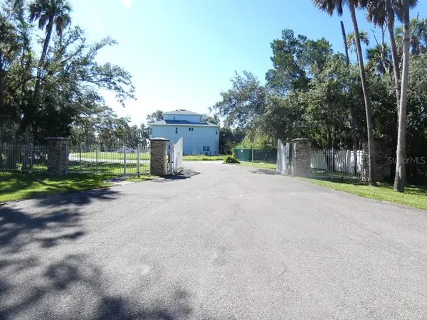5405 TROPICAL WOODS CT, Port Richey, FL 34668