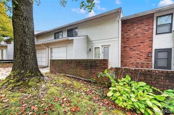 12428 Sea Lane DR, Florissant, MO 63033