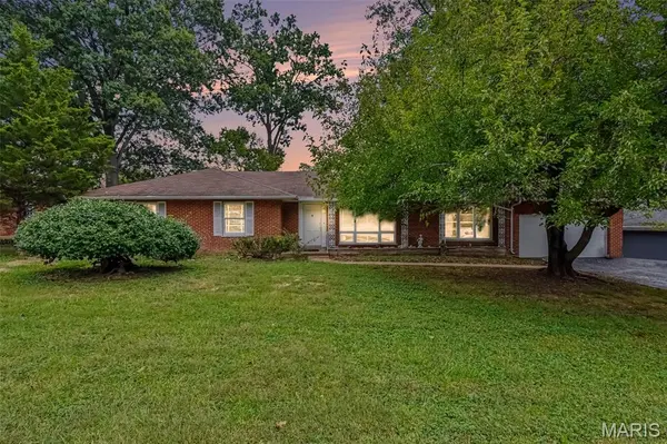 1400 Bopp RD, Des Peres, MO 63131