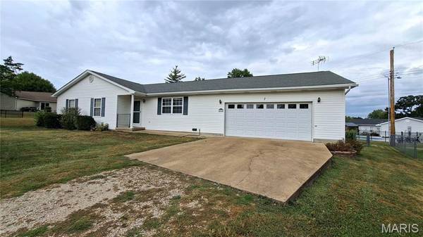 7 Redbud CT, Desloge, MO 63601