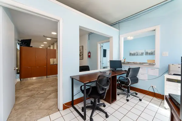5918 W Higgins AVE, Chicago, IL 60630