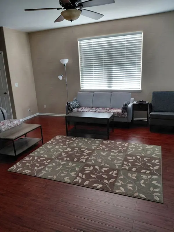 9411 Fountain Point CIR, Darien, IL 60561