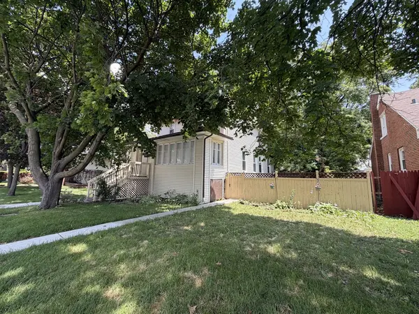 209 S 19th AVE, Maywood, IL 60153