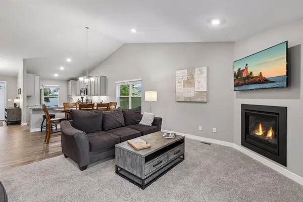 20566 Glade AVE, Lakeville, MN 55044