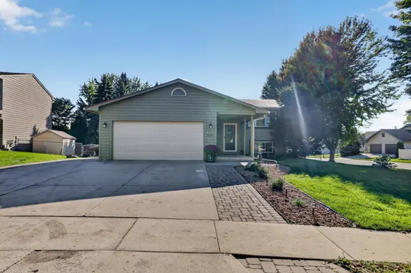 4340 57th ST NW, Rochester, MN 55901