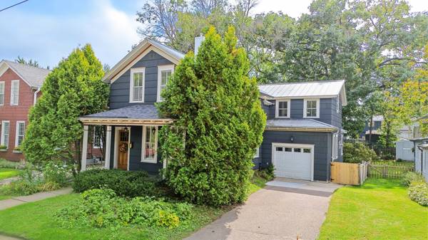 319 Maple ST W, Stillwater, MN 55082