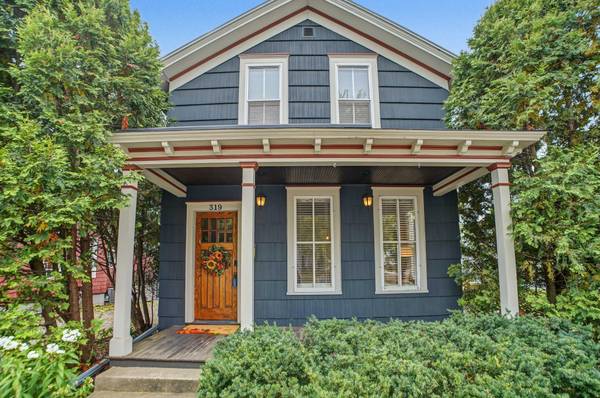 319 Maple ST W, Stillwater, MN 55082
