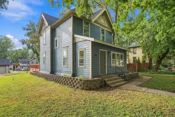 209 4th ST E, Carver, MN 55315