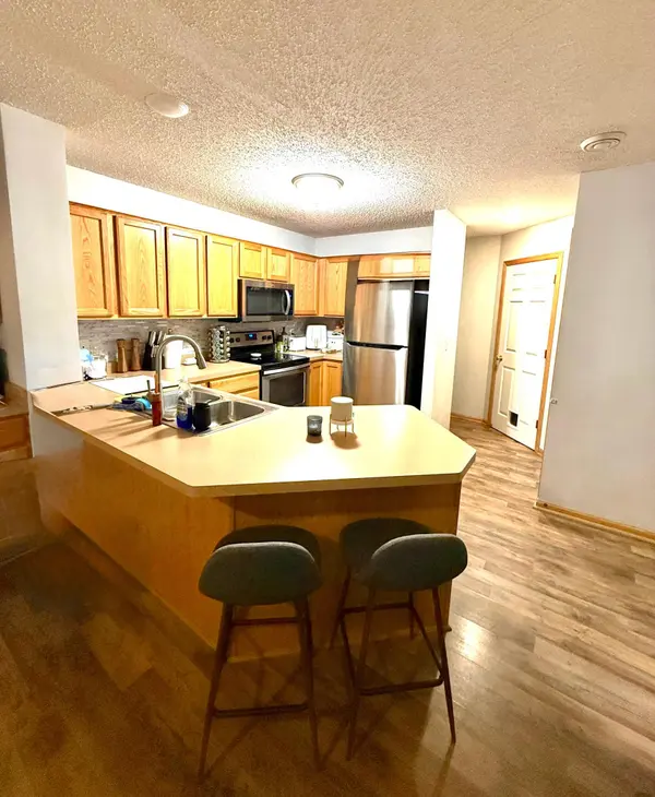 6142 Maclynn AVE NE, Otsego, MN 55301