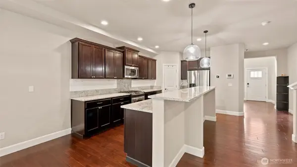 6706 Elaine AVE SE, Auburn, WA 98092
