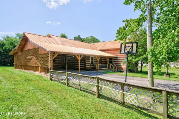 106 W Crawford Avenue, Monterey, TN 38574