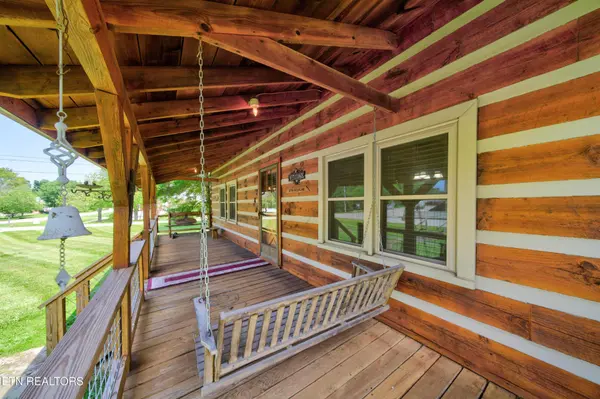 106 W Crawford Avenue, Monterey, TN 38574