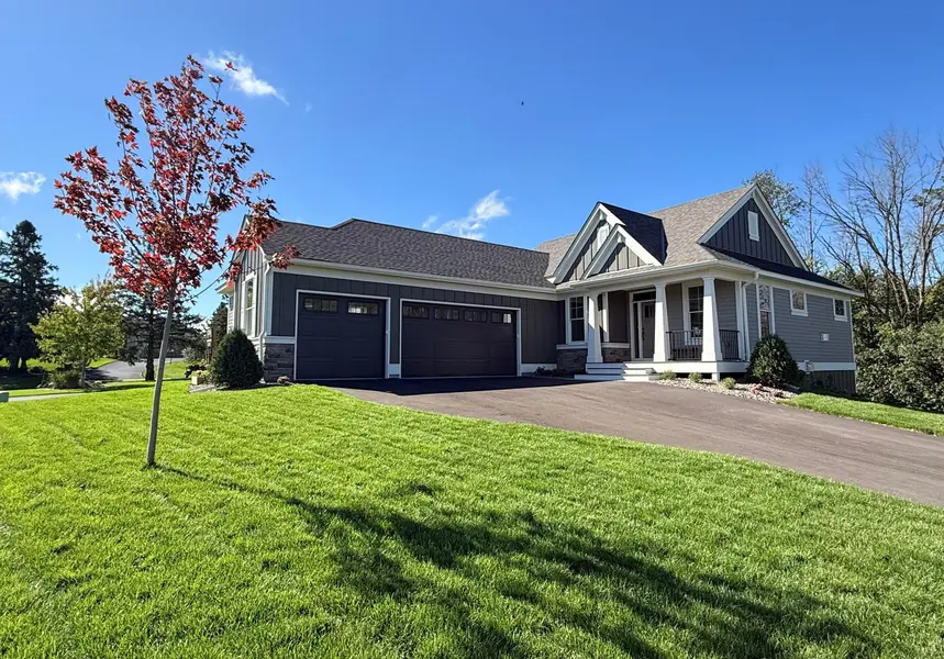 4636 Fable RD N, Hugo, MN 55038