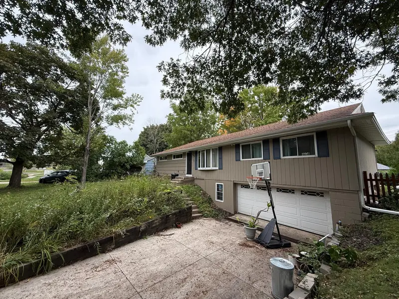 814 Meyer ST N, Maplewood, MN 55119