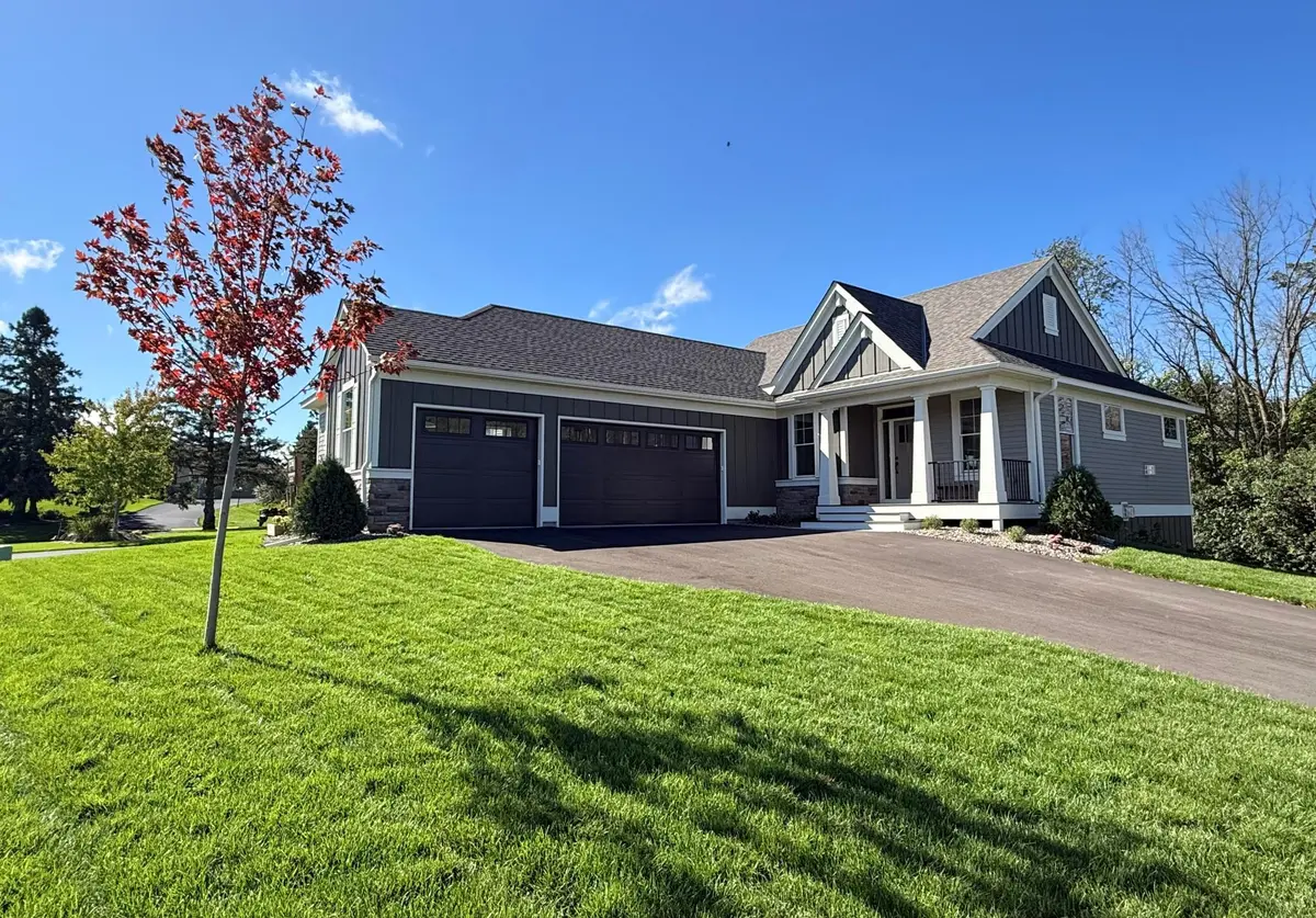 4636 Fable RD N, Hugo, MN 55038