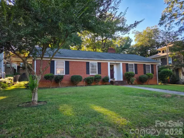 516 S Mulberry ST, Statesville, NC 28677