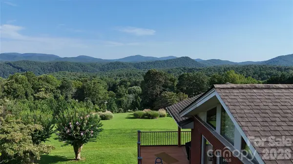 93 Orchard HL, Saluda, NC 28773