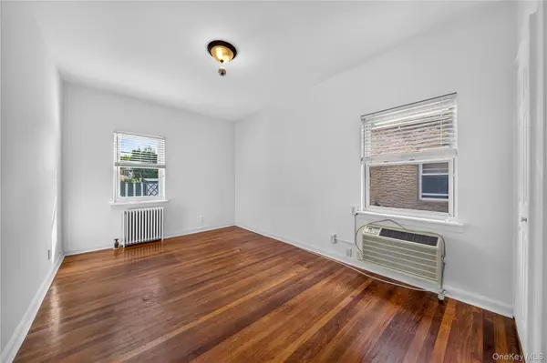 151-68 24th AVE, Whitestone, NY 11357