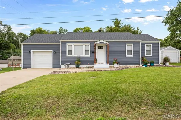 841 Victory DR, Collinsville, IL 62234