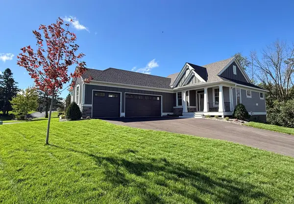 4636 Fable RD N, Hugo, MN 55038