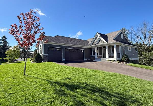 4636 Fable RD N, Hugo, MN 55038