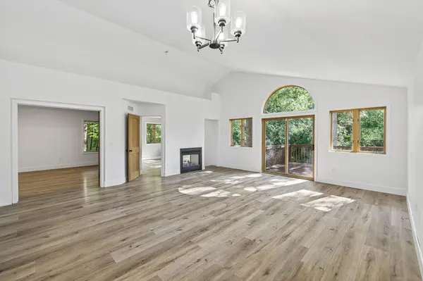 15153 Cates Lake DR, Prior Lake, MN 55372