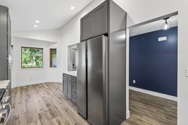 15153 Cates Lake DR, Prior Lake, MN 55372