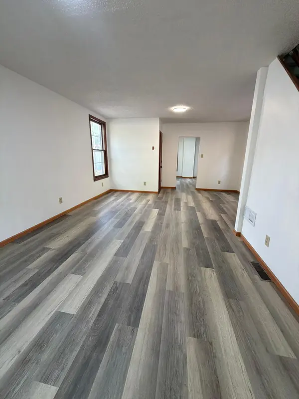 366 Hope ST, Saint Paul, MN 55106