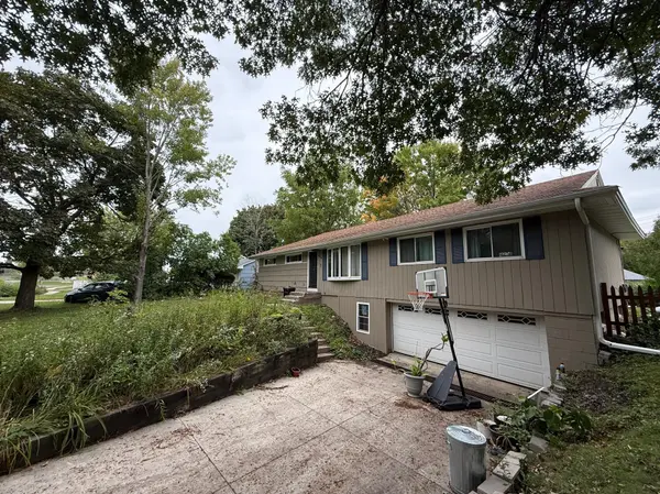 814 Meyer ST N, Maplewood, MN 55119