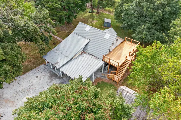 749 McNichols Rd, Cadiz, KY 42211