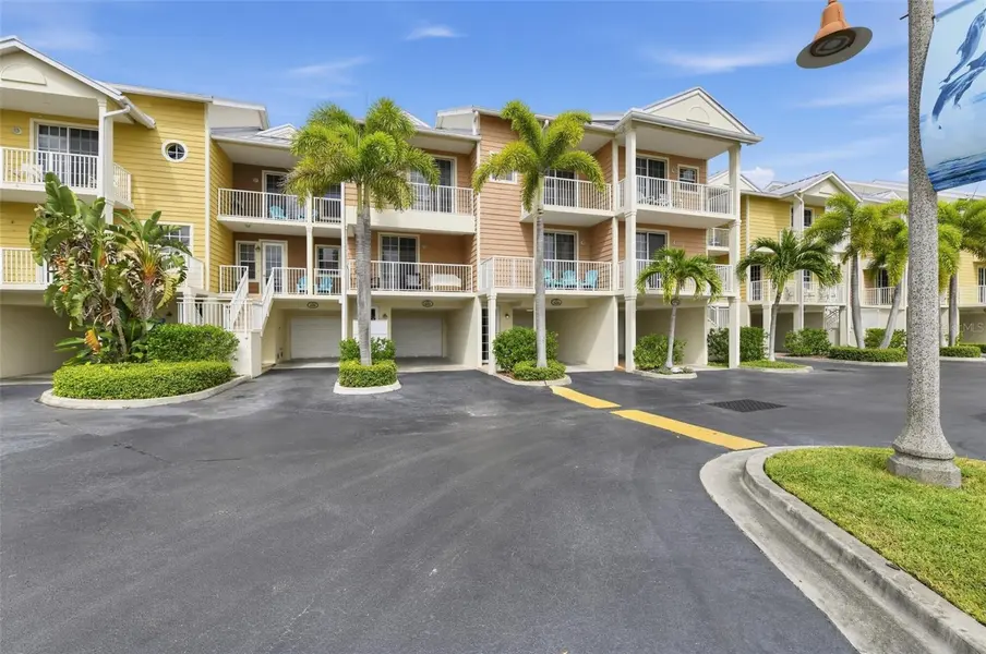 424 BAHIA BEACH BLVD, Ruskin, FL 33570