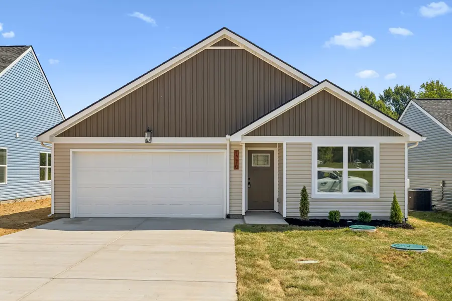 1270 Heflin St #E, Cedar Hill, TN 37032