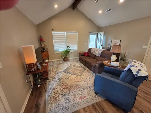 1113 SW Blue Branch DR, Grain Valley, MO 64029