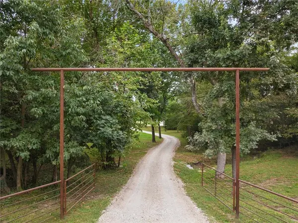 34508 Jingo RD, Paola, KS 66071